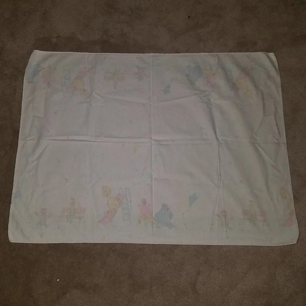 2 VTG Sesame Street Receiving Blanket Lot Lovey Park Slide Kite Bert Ernie Telly